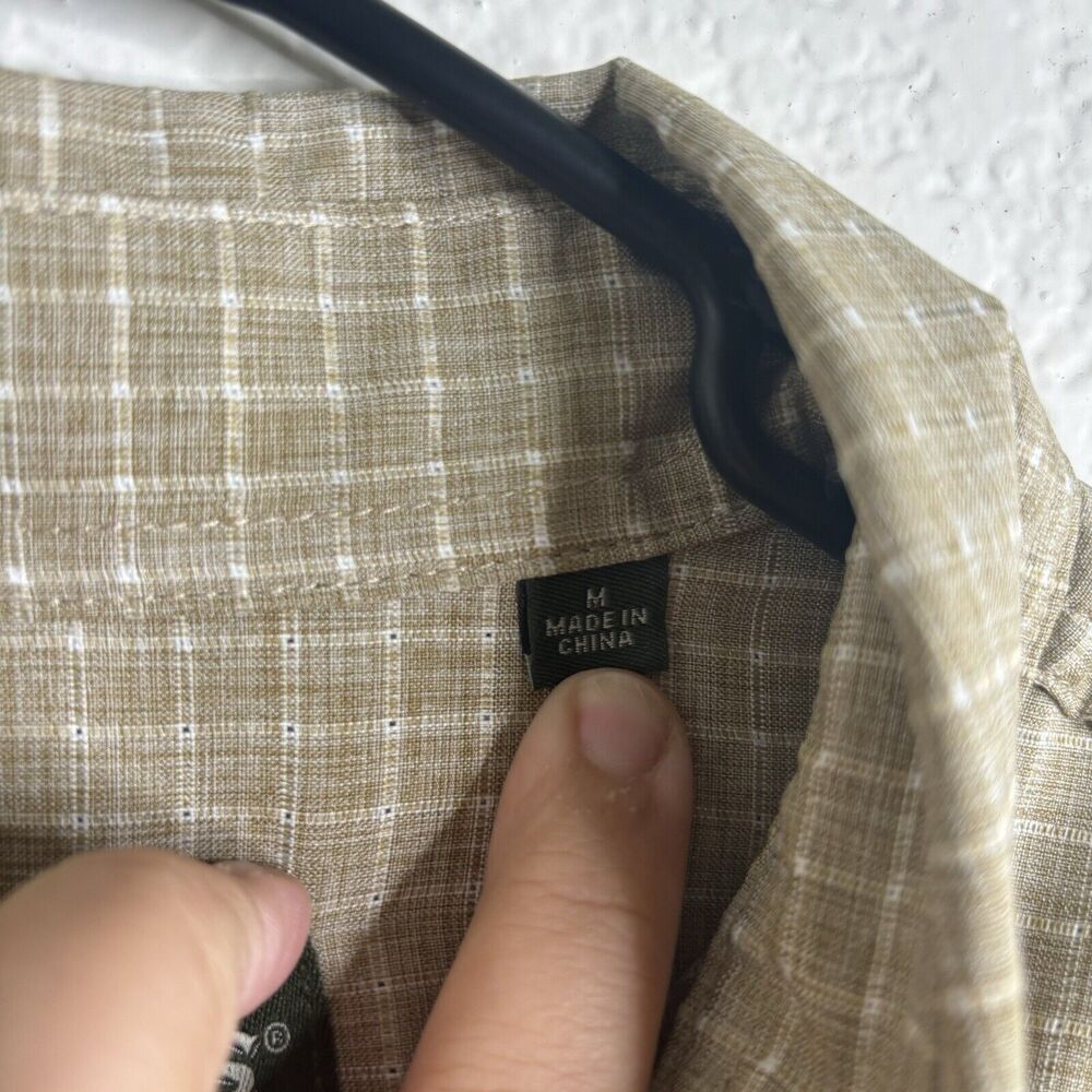 Orvis Men's Short Sleeve Button Up Collared Shirt, Medium - Picture 3 of 10